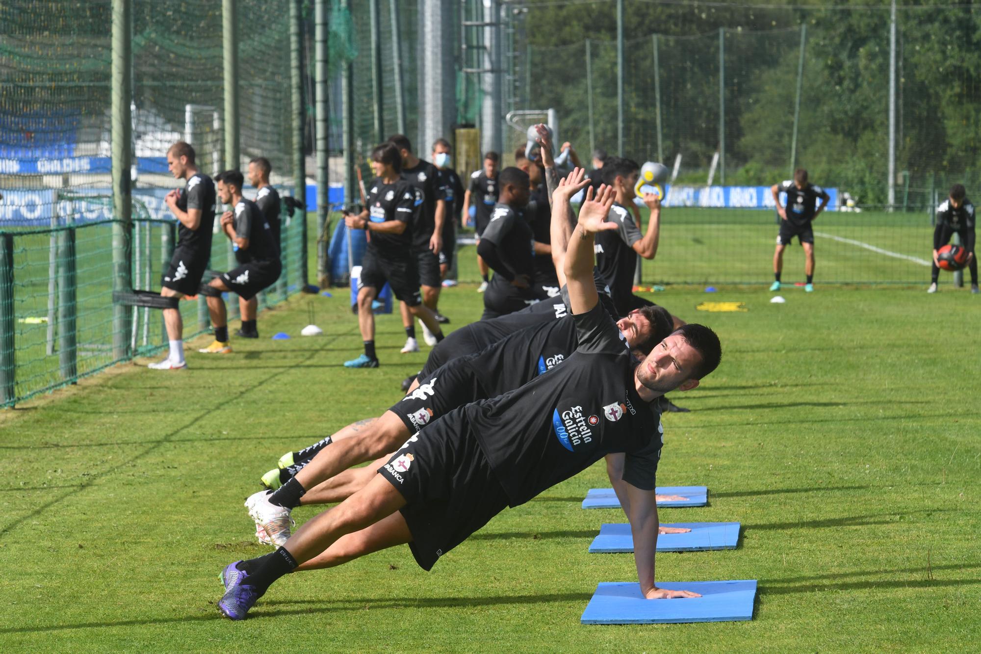 Doble turno de entrenamiento para el Deportivo