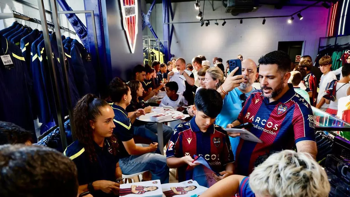 La afición 'granota' se vuelca con los nuevos fichajes