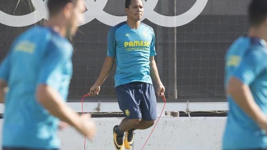 Carlos Bacca podría ser titular en el duelo de hoy contra el Levante.