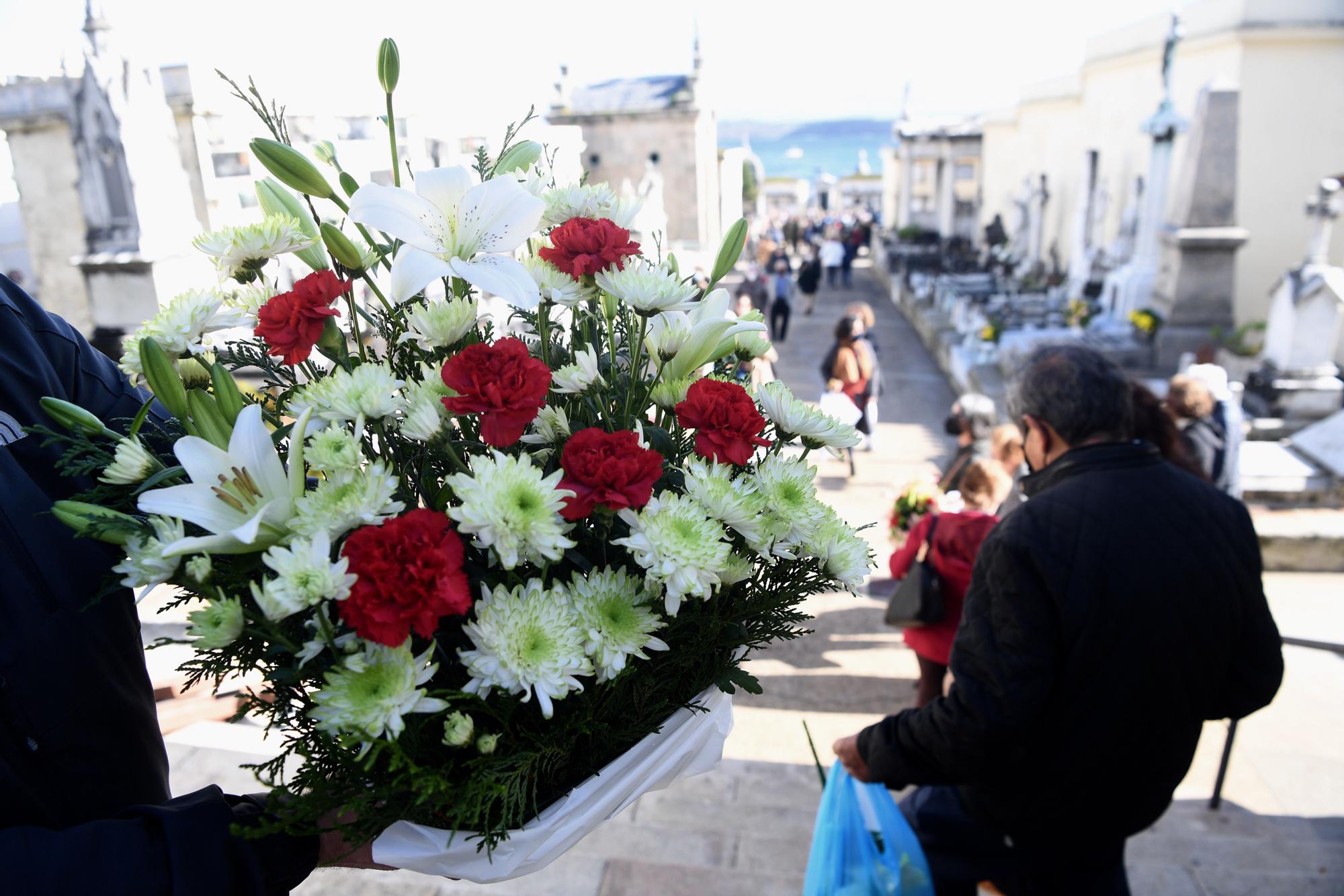 Ofrenda floral por el Día de Todos los Santos