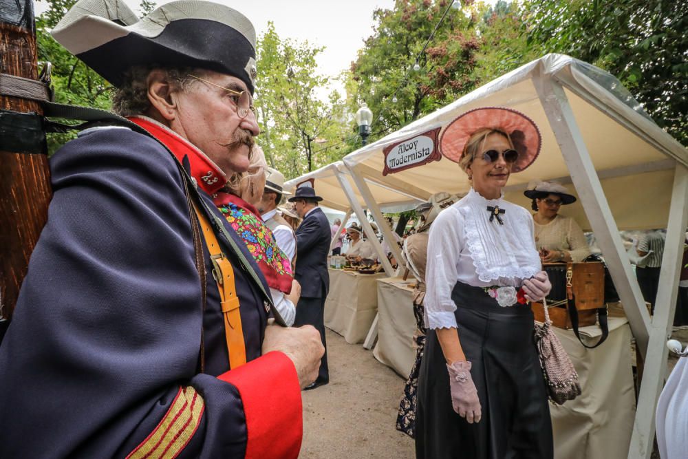 Segunda jornada de la Feria Modernista de Alcoy