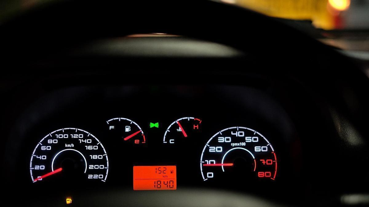 Qué hacer cuando se enciende la luz del ABS en tu coche