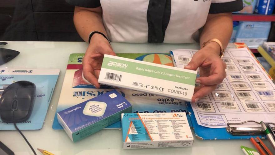 El repunte del Covid incrementa la venta de tests de antígenos en las farmacias
