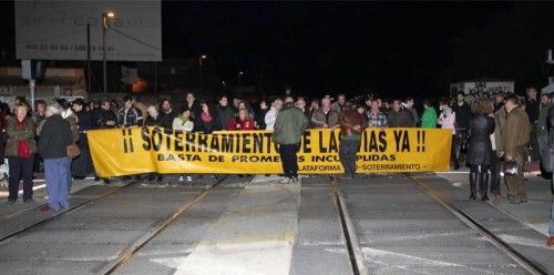 Manifestación a favor del soterramiento