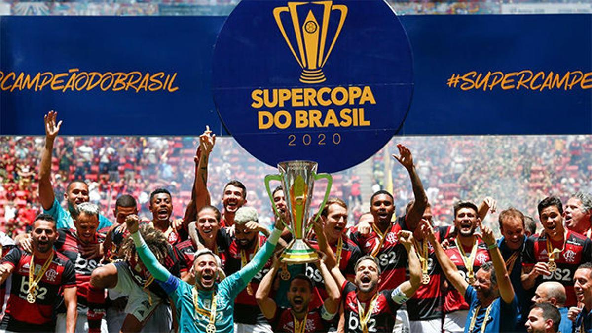 El Flamengo vence 3-0 al Atlético Paranaense y gana la Supercopa de Brasil