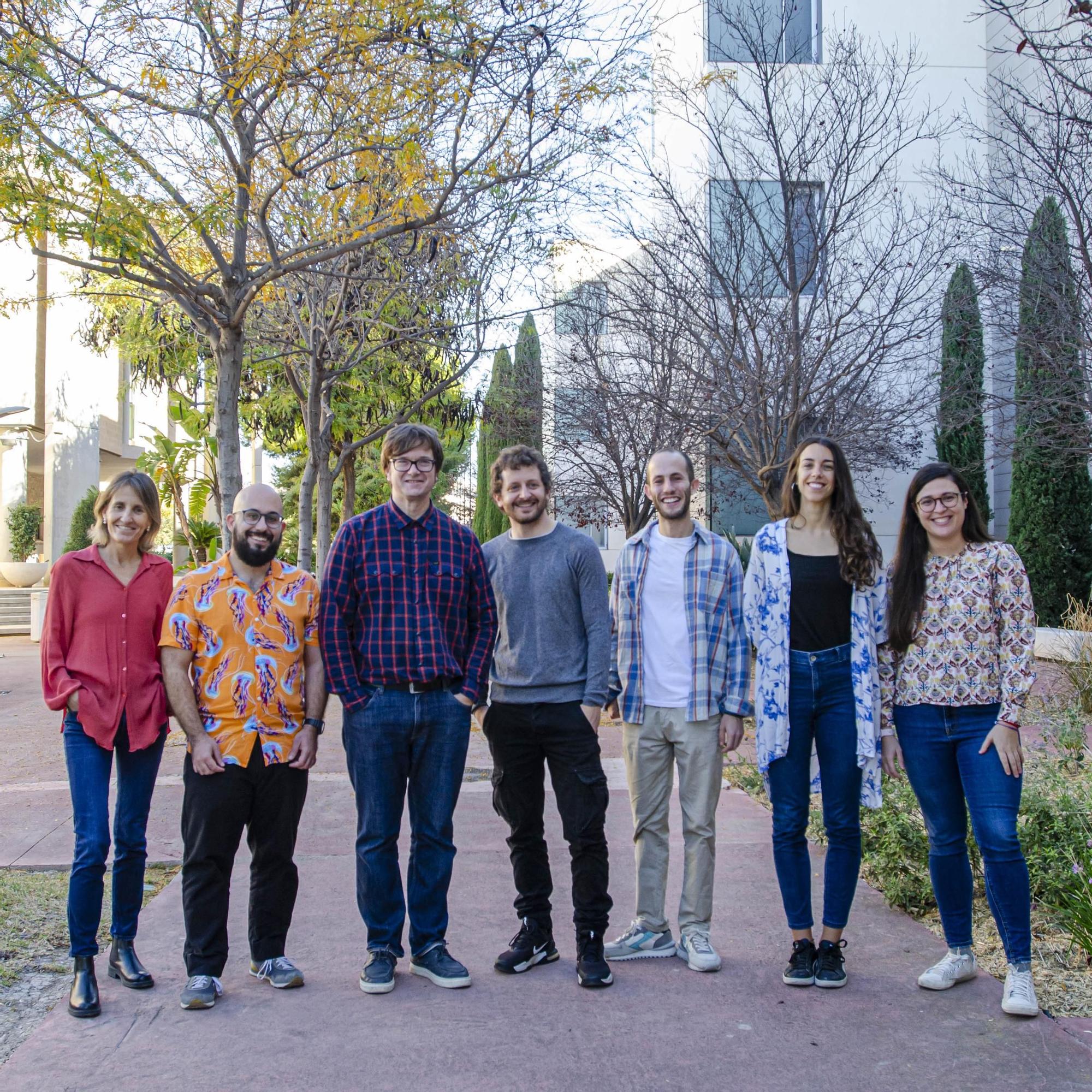 Cristina García, Javier Alegre, Ramón Reig, Roberto Montanari, Ismael Navarro, Alicia Alonso y María Sáez, investigadores del IN-CSIC-UMH