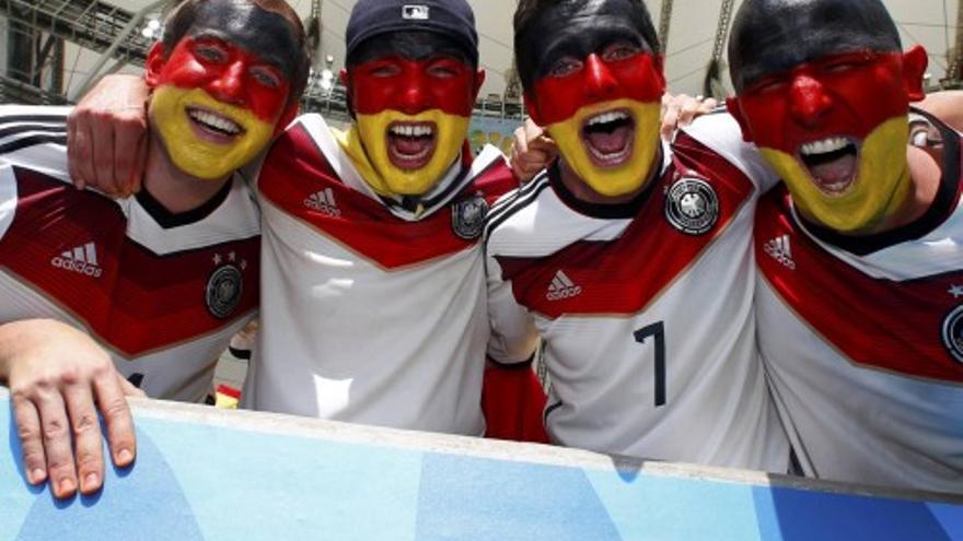 Las aficiones en el partido de cuartos de final Francia-Alemania