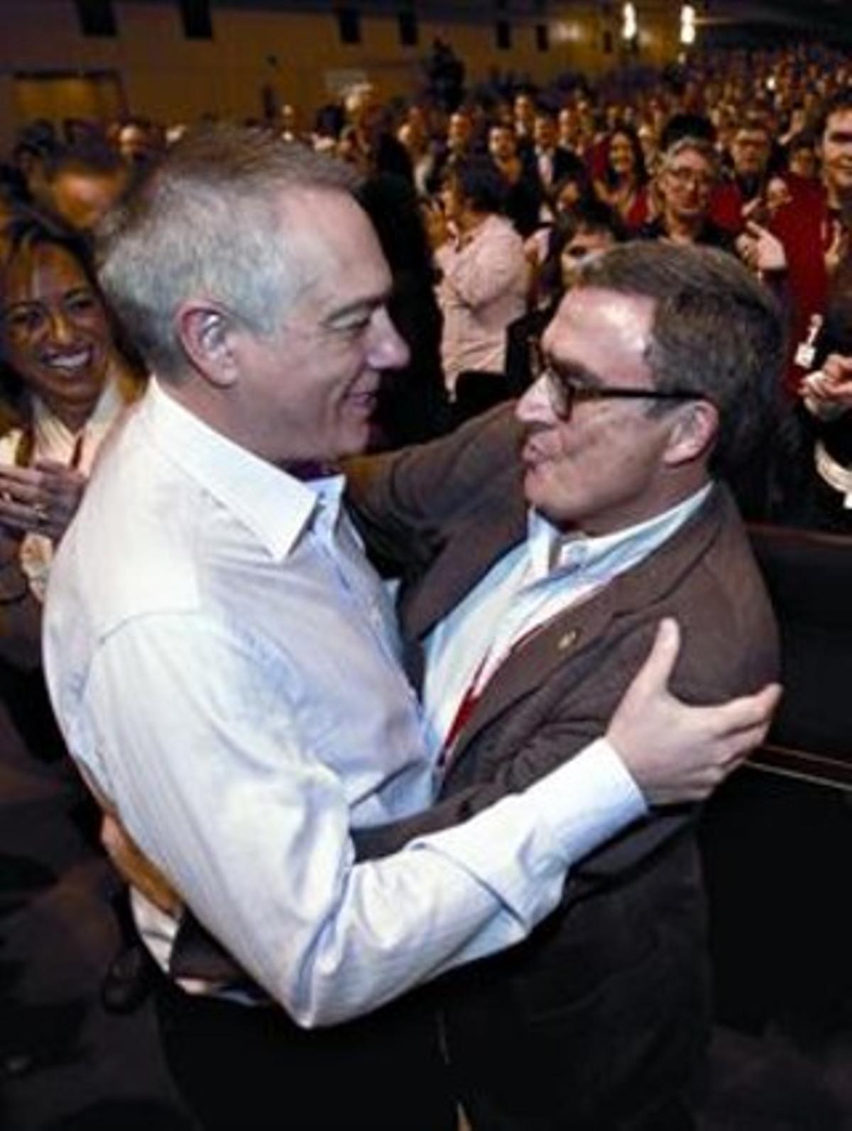 Pere Navarro i Àngel Ros, en l’últim congrés nacional del PSC. Pere Navarro i Àngel Ros, en l’últim congrés nacional del PSC.