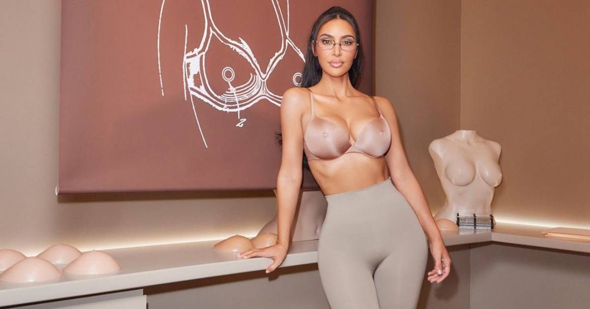 Kim Kardashian con su 'nipple bra'