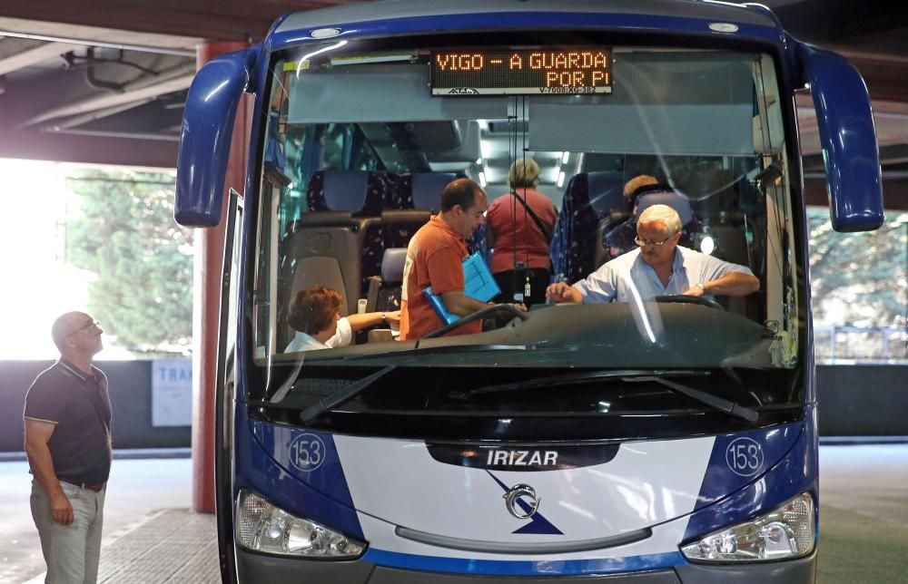 La estación de autobuses de Vigo se despereza