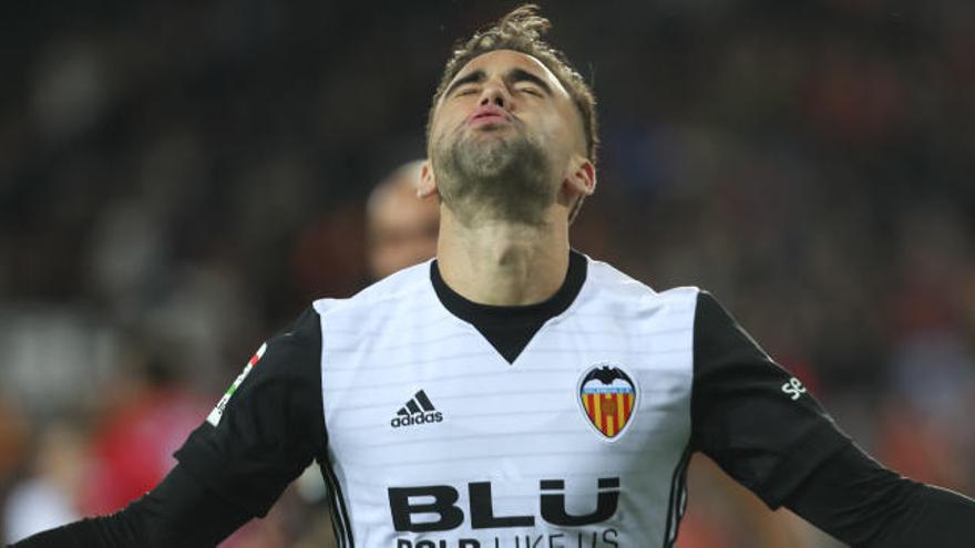 Rober Ibáñez celebra el gol en Mestalla
