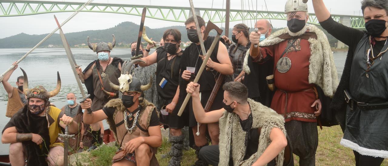 Algunos vikingos representaron en tierra abordajes de lo más cívico que se recuerdan