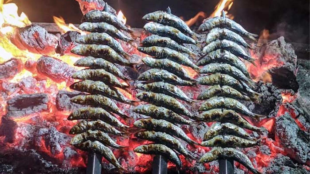 Este es el restaurante de Málaga que vende cada día más de 1.000 espetos a solo dos euros.
