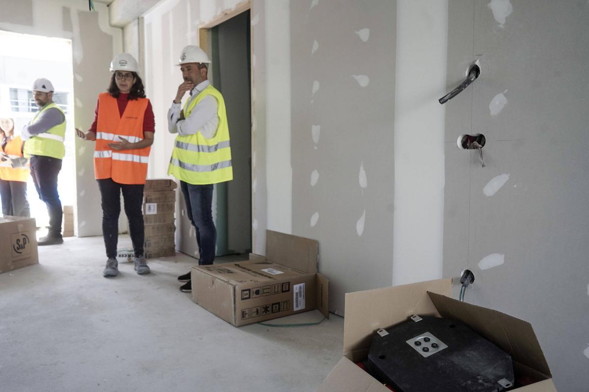 Visita a les obres de l'edifici d'habitatge cooperatiu en cessió d'ús de Manresa, La Bertrana