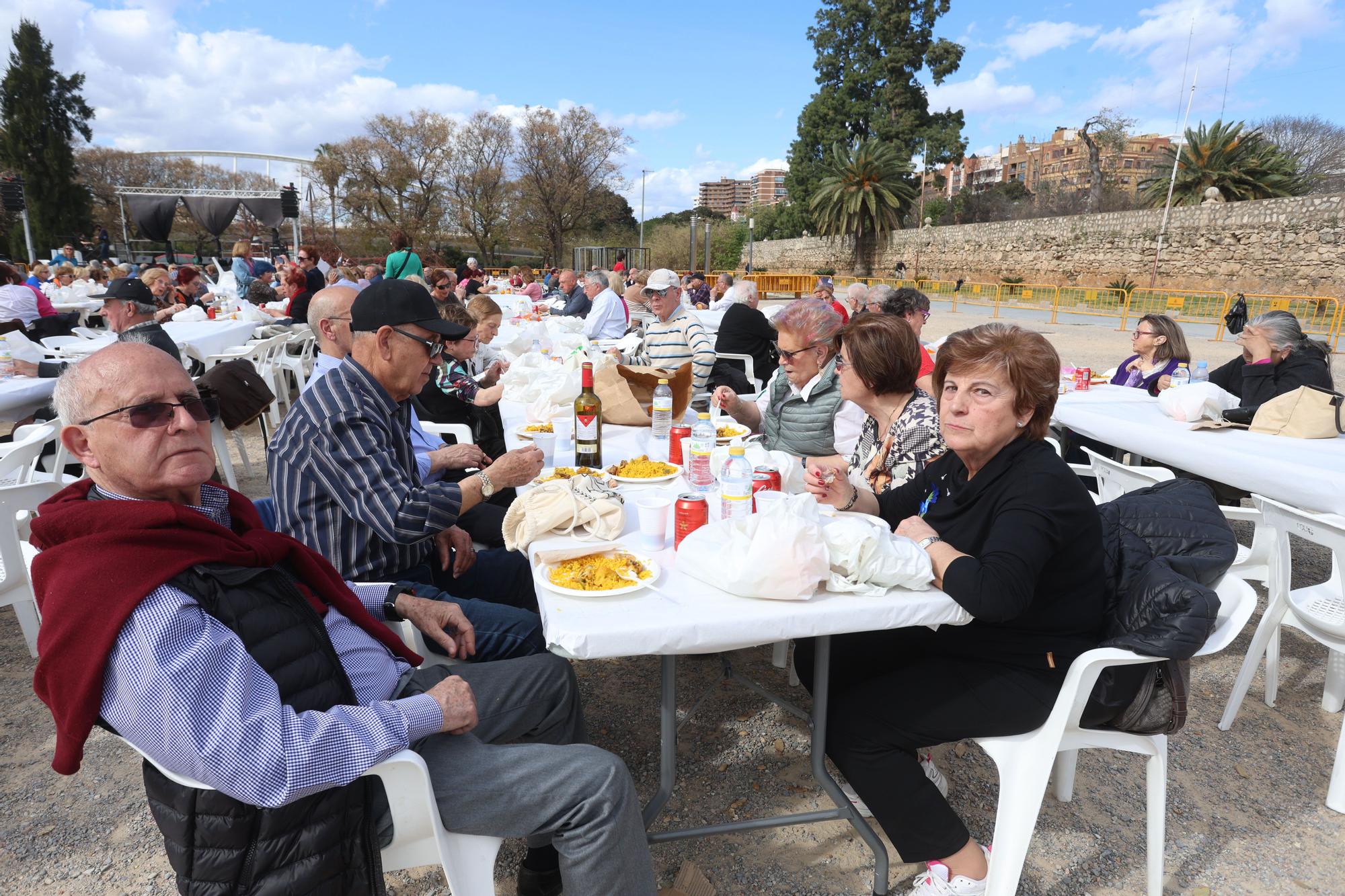 Paellas organizadas por la concejalía de atención a personas mayores del Ayuntamiento de València