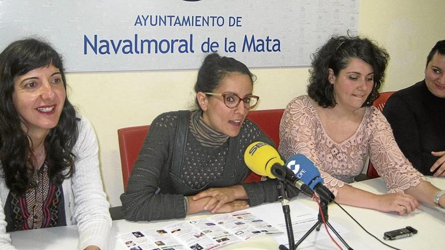 La feria del libro de Navalmoral incluye teatro, música, danza, poesía y lectura