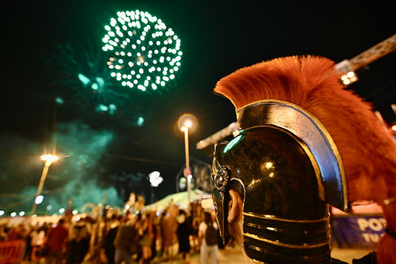 Apagado de fuego sagrado y fuegos artificiales para poner fin a Carthagineses y Romanos 2023