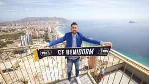 David Villa oficializa la compra del CF Benidorm en el edificio Intempo. /