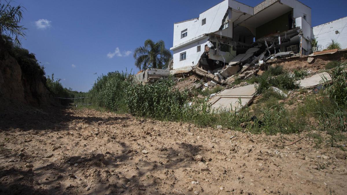 El barranco de l'Horteta en Torrent a principios de este mes, con los efectos de la devastación de la riada aún presentes.