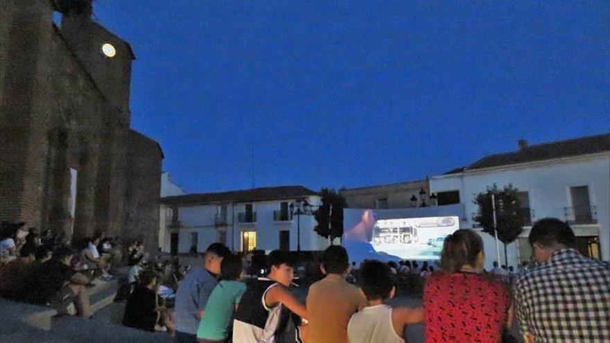 El cine de verano de Aupex se celebrará en la plaza de Las Moreras de Monesterio