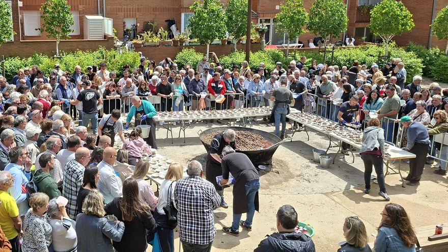 Sant Jordi de Cercs cuina 300  quilos de cargols pel Roseret