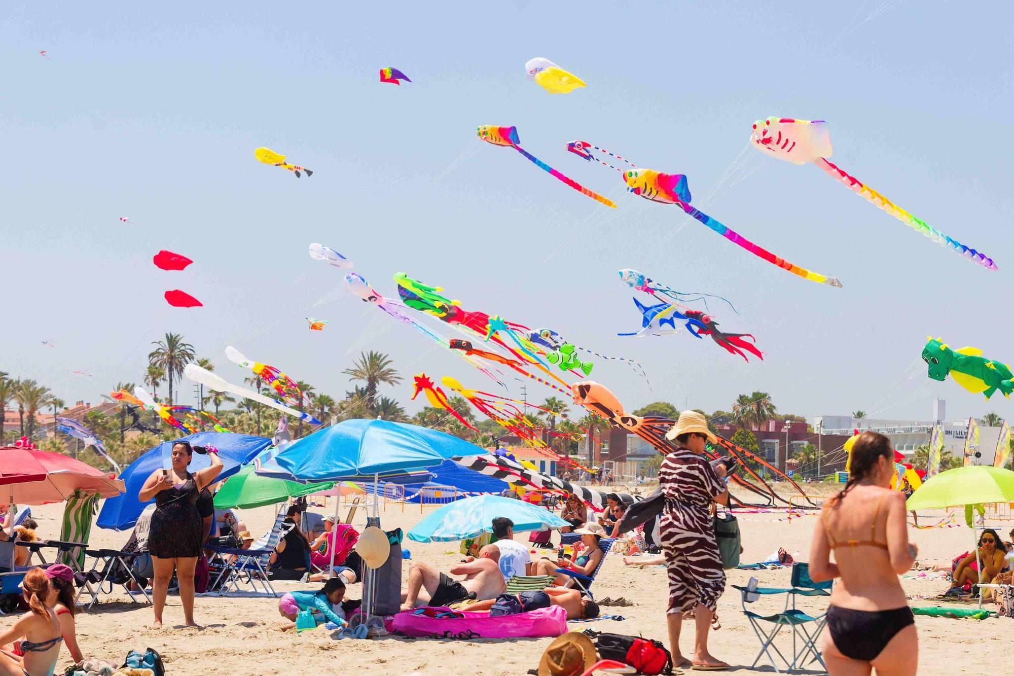 Las imágenes de la primera jornada del espectacular Festival del Viento de Castelló