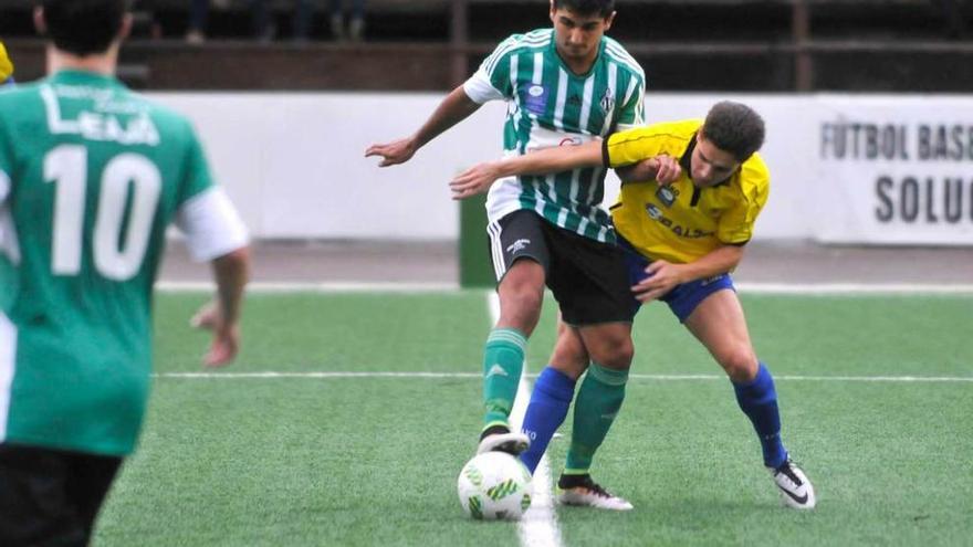 Amine controla el esférico en el duelo ante L&#039;Entregu.