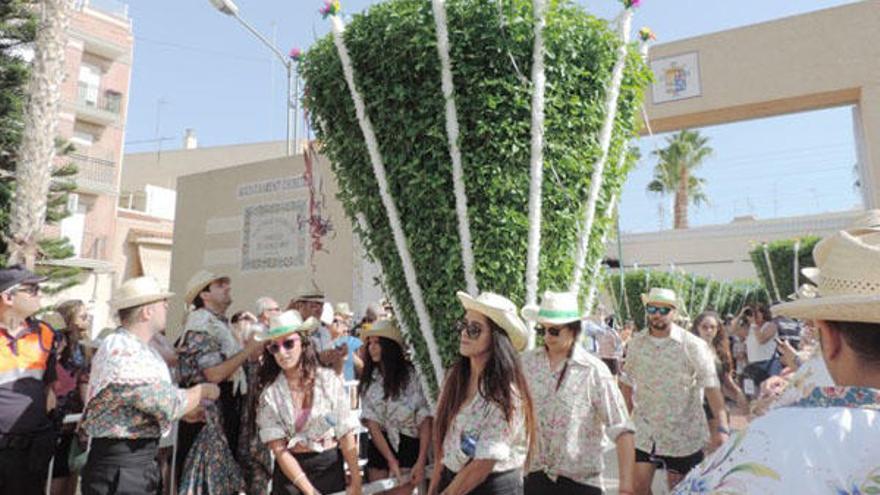 Más de 7.000 vecinos procesionan con las «alfàbegues» de Bétera