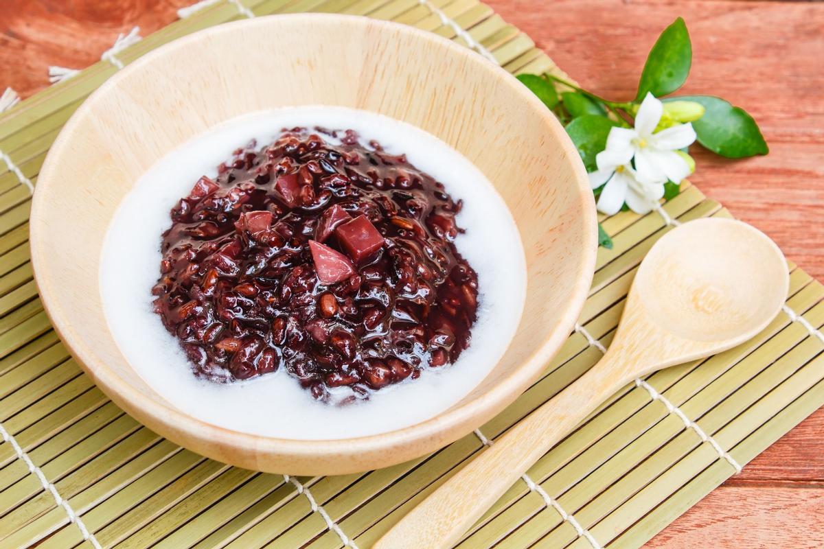 Arroz Negro Pegajoso En Leche De Coco