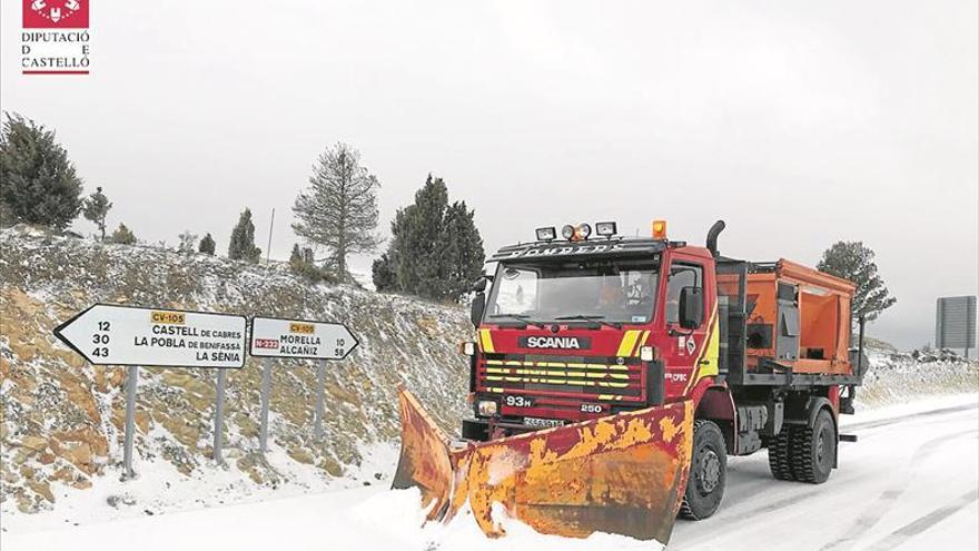 El frío y la lluvia no dan tregua en el inicio de la primavera en Castellón