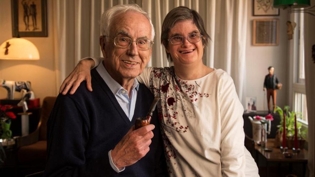 Josep Maria Espinàs y su hija Olga (2016).