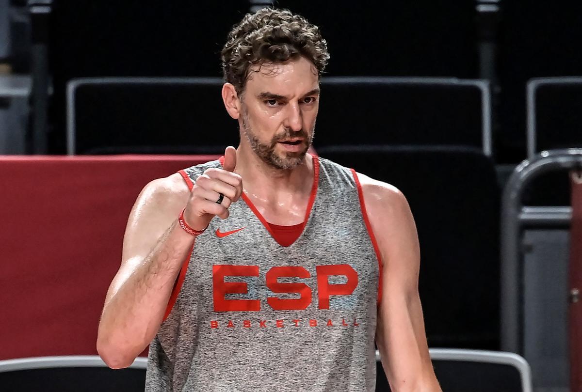 Pau Gasol obre el seu últim ball amb Espanya Pau Gasol obre el seu últim ball amb Espanya