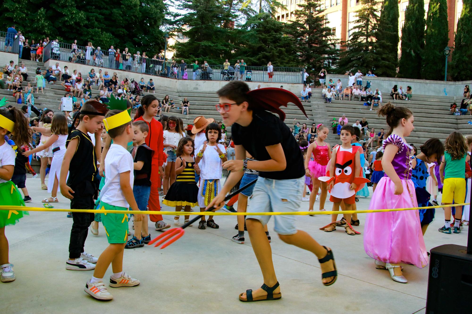 Alcoy vuelve a llenar sus calles en el Día del Ros