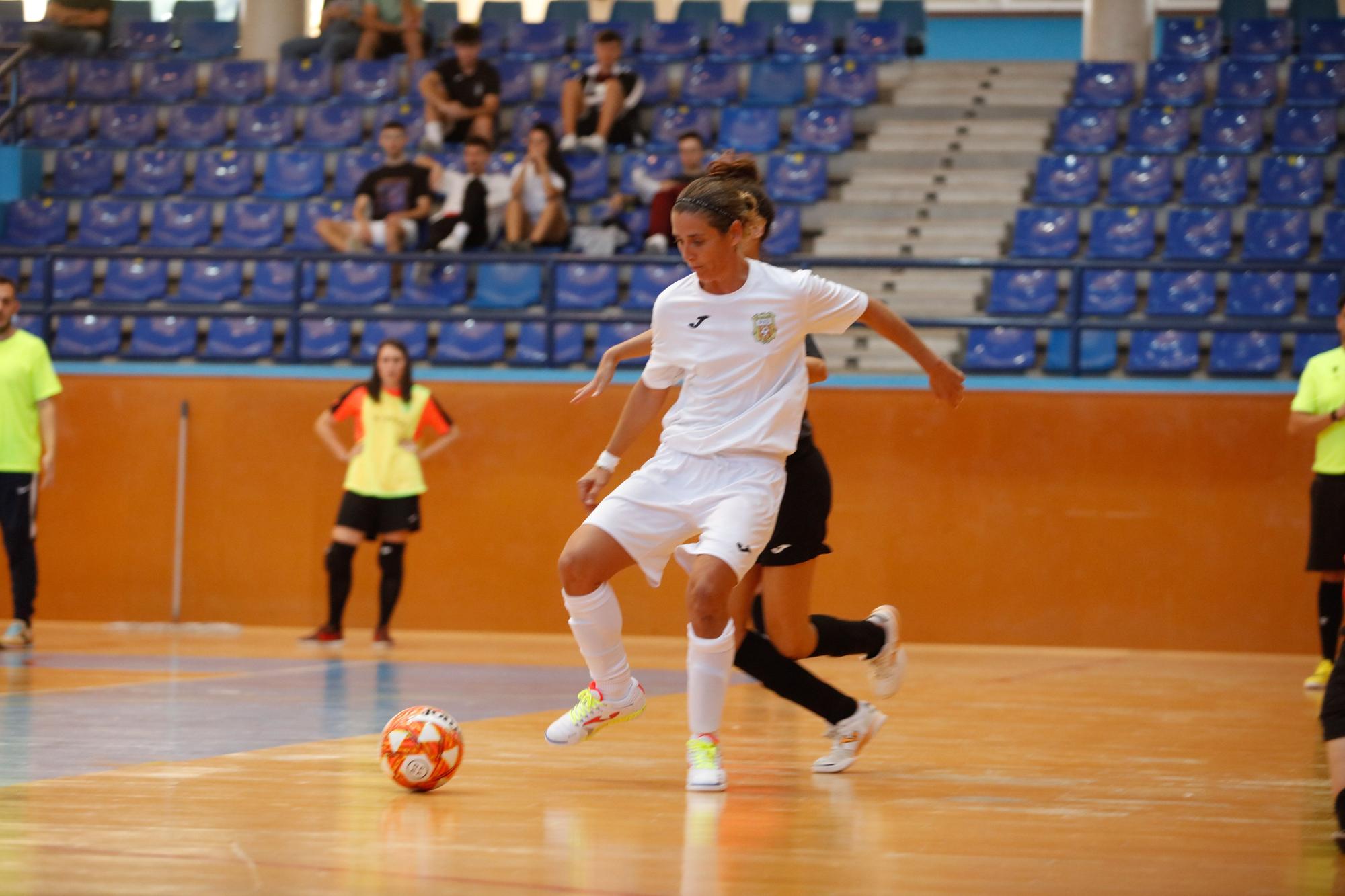 Partido entre la Peña Deportiva y el CFS Les Glòries de fútbol sala femenino.