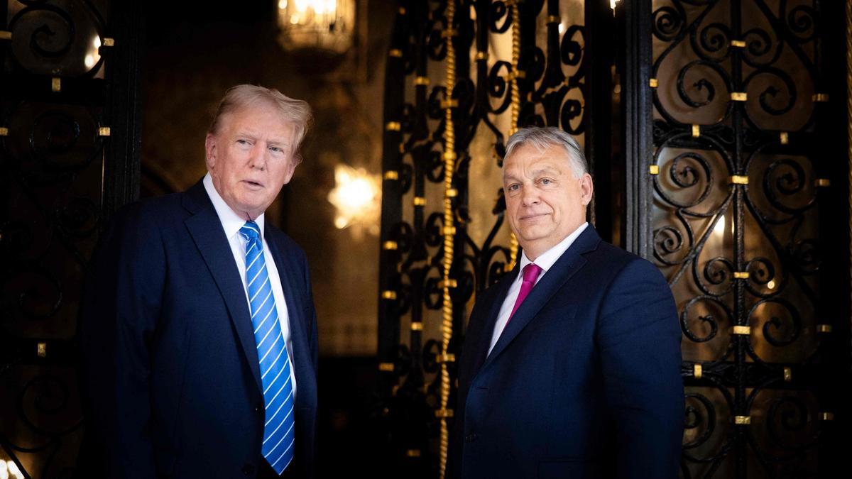 Donald Trump y Viktor Orbán, este jueves, durante su reunión en Mar-a-Lago.
