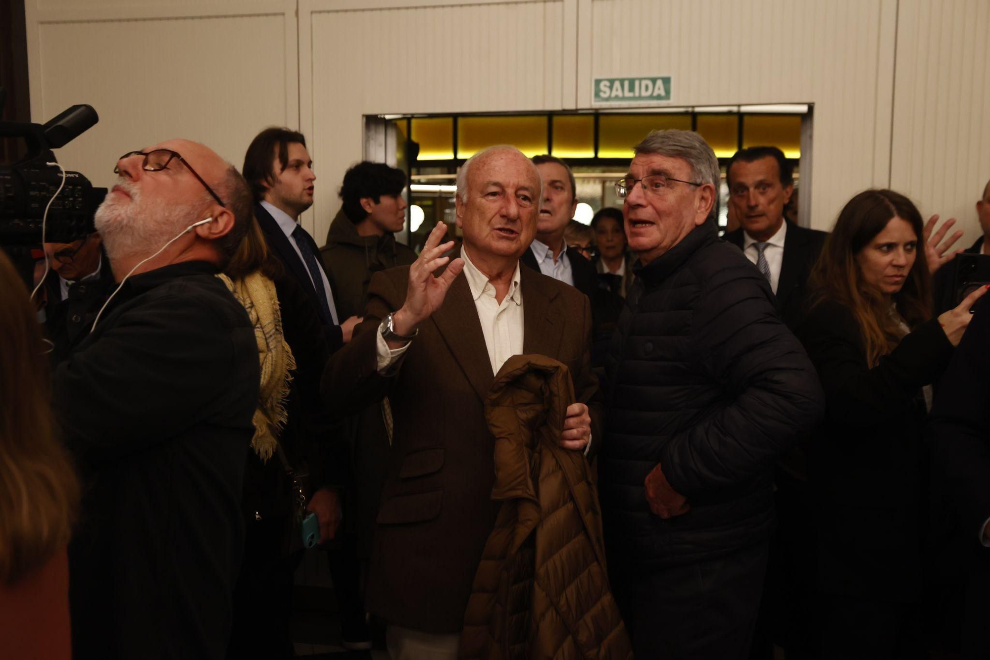 Los asistentes a la presentación del libro de Francisco Camps en un hotel de València