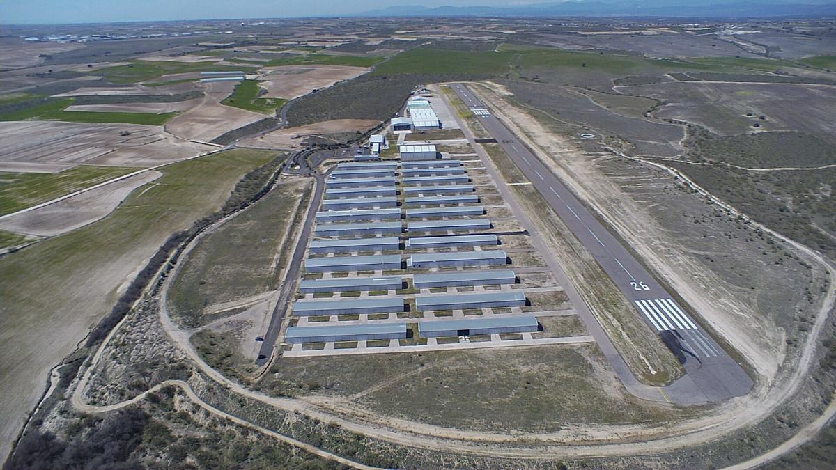 Vista aérea del aeródromo de Casarrubios, candidato a convertirse en un aeropuerto para Madrid.
