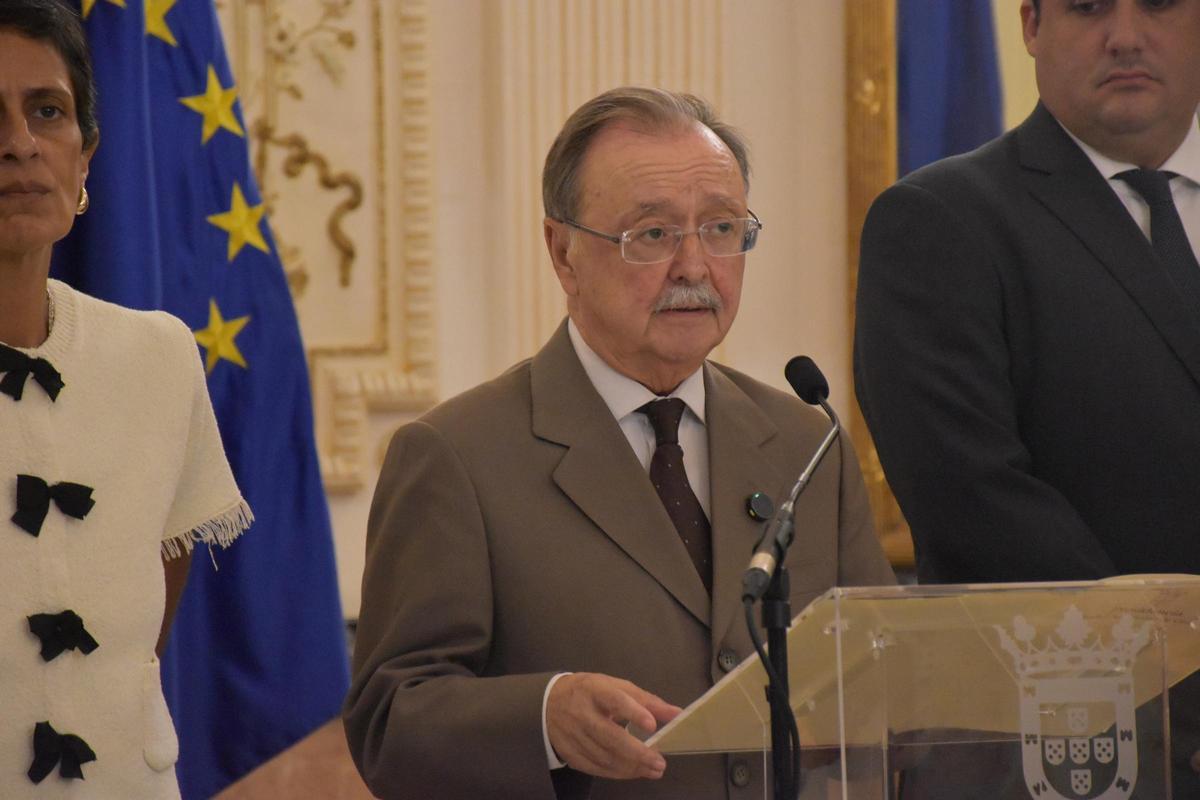 Vivas diu que  la Moncloa li  va demanar que "no truqués més"