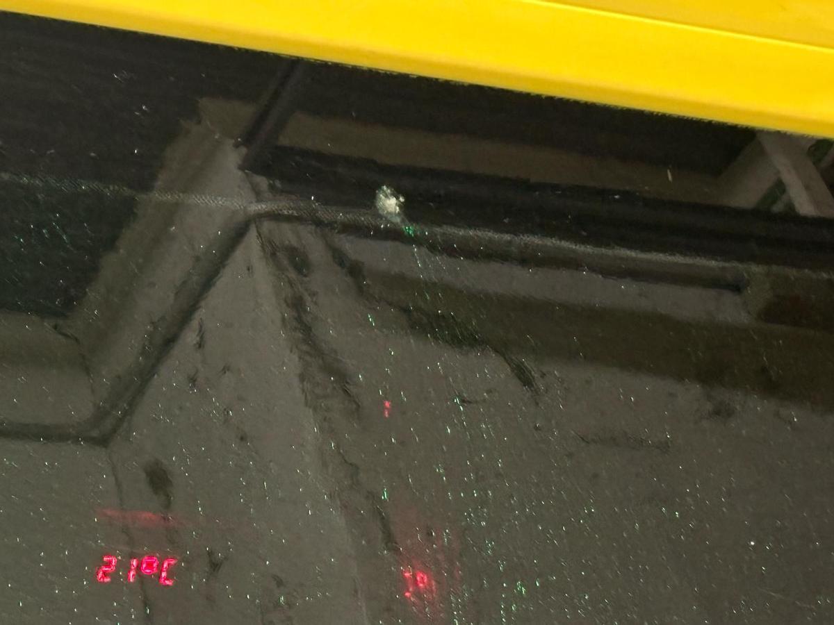 El impacto de una bala en la ambulancia