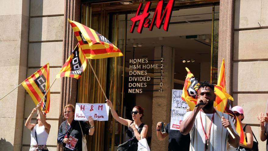H&amp;M anuncia un ERO que comportarà el tancament de 28 botigues i afectarà 588 treballadors