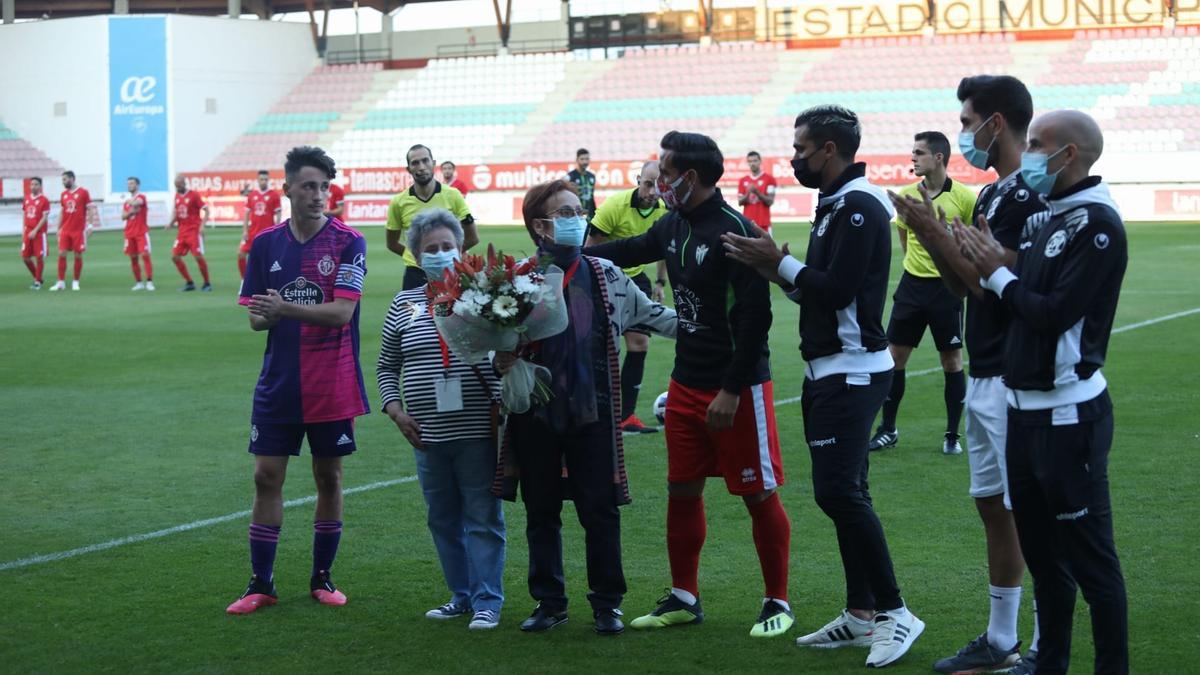 Homenaje en el Memorial Agustín Villar.