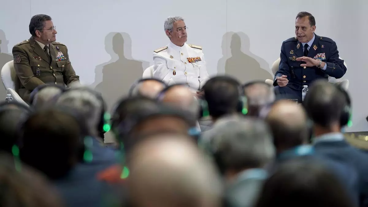 Los jefes de los ejércitos no ven problemas de reclutamiento pero sí de retención de profesionales