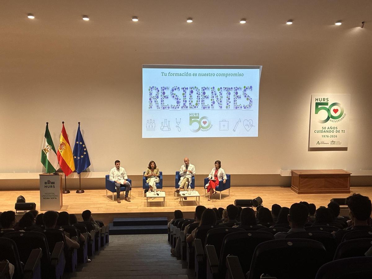 El hospital Reina Sofía de Córdoba da la bienvenida a sus 135 nuevos residentes.