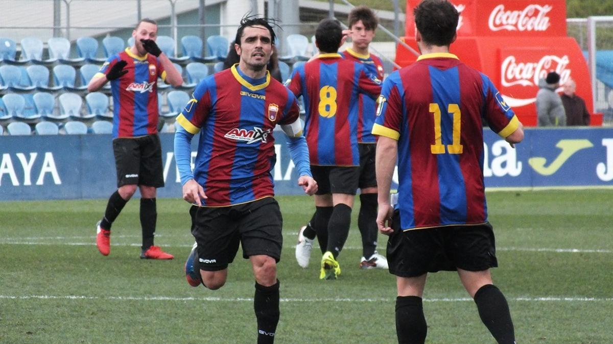 Antonio Cañadas, en un partido de la temporada 2016-17 antes de abandonar el club en enero.