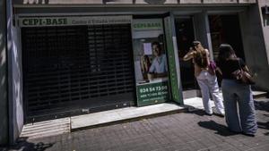Una acadèmia d’informàtica tanca i atrapa desenes d’alumnes