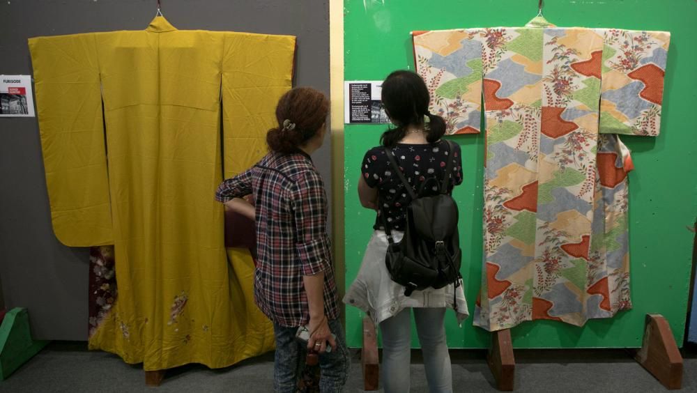 Exposición de kimonos japoneses. Metrópoli Gijón
