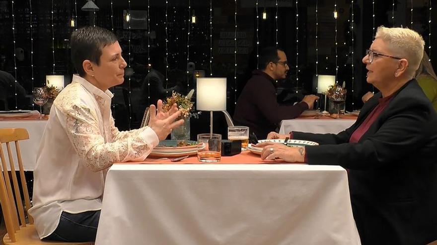 Las duras confesiones de dos solteras en First Dates: &quot;Me gustaría volver a sentir&quot;