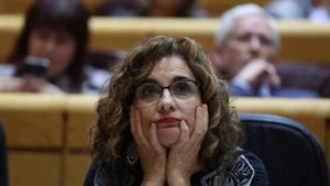 La ministra de Hacienda, María Jesús Montero, en el Senado.