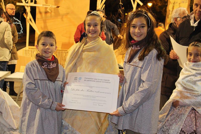 Entrega de los certificados de la Unesco a las Fallas infantiles