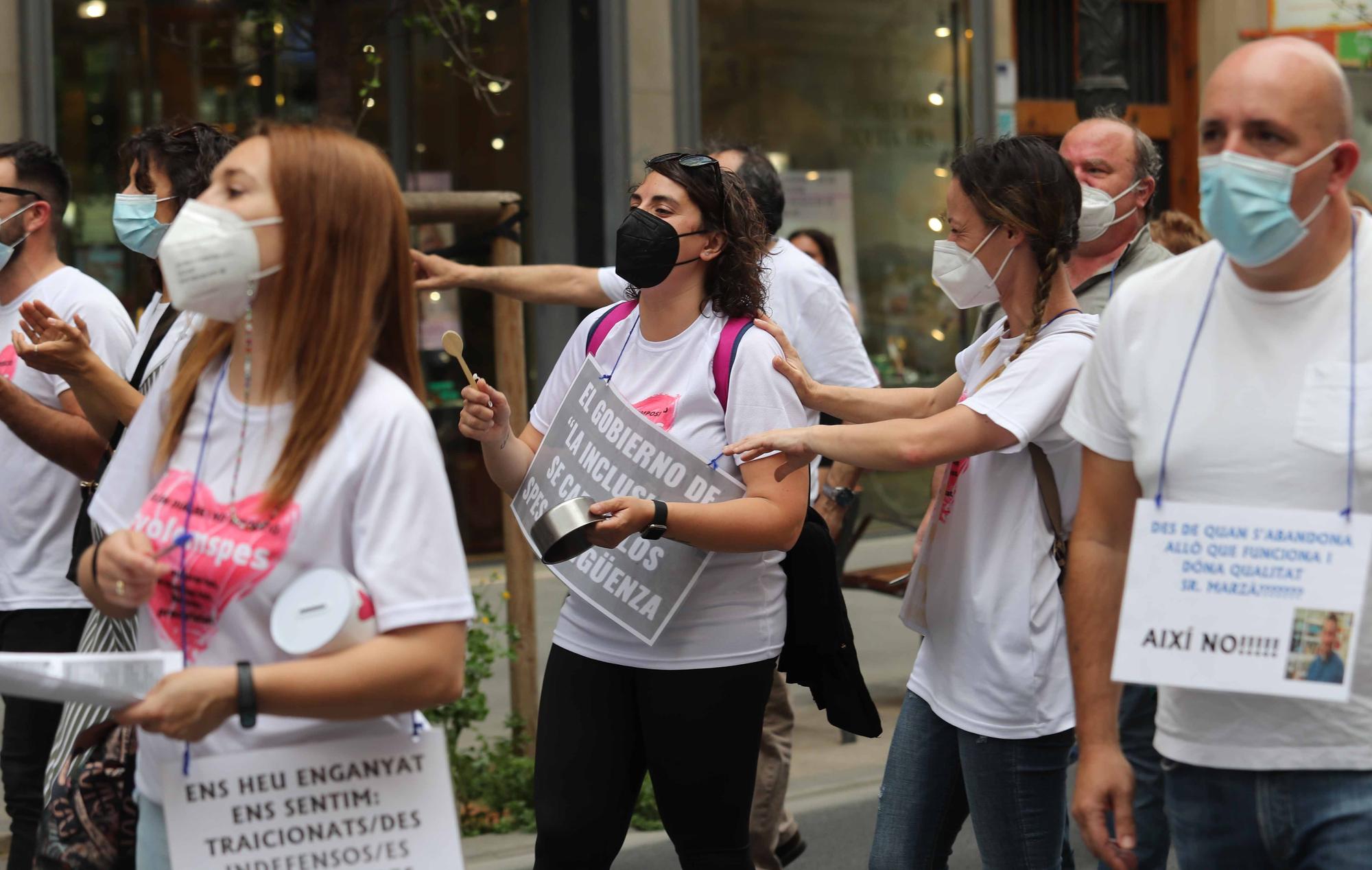 Protesta en València contra el "desmantelamiento" de los SPES y reclama "diálogo" a Educación